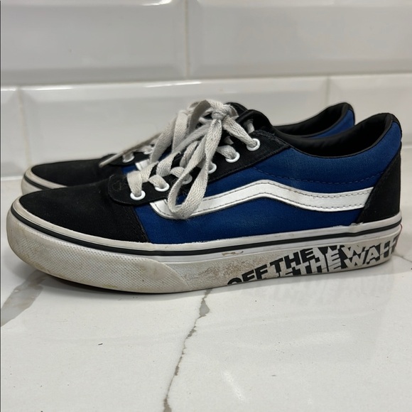 Vans Blue and Black Sneakers Classic Style - Picture 1 of 4